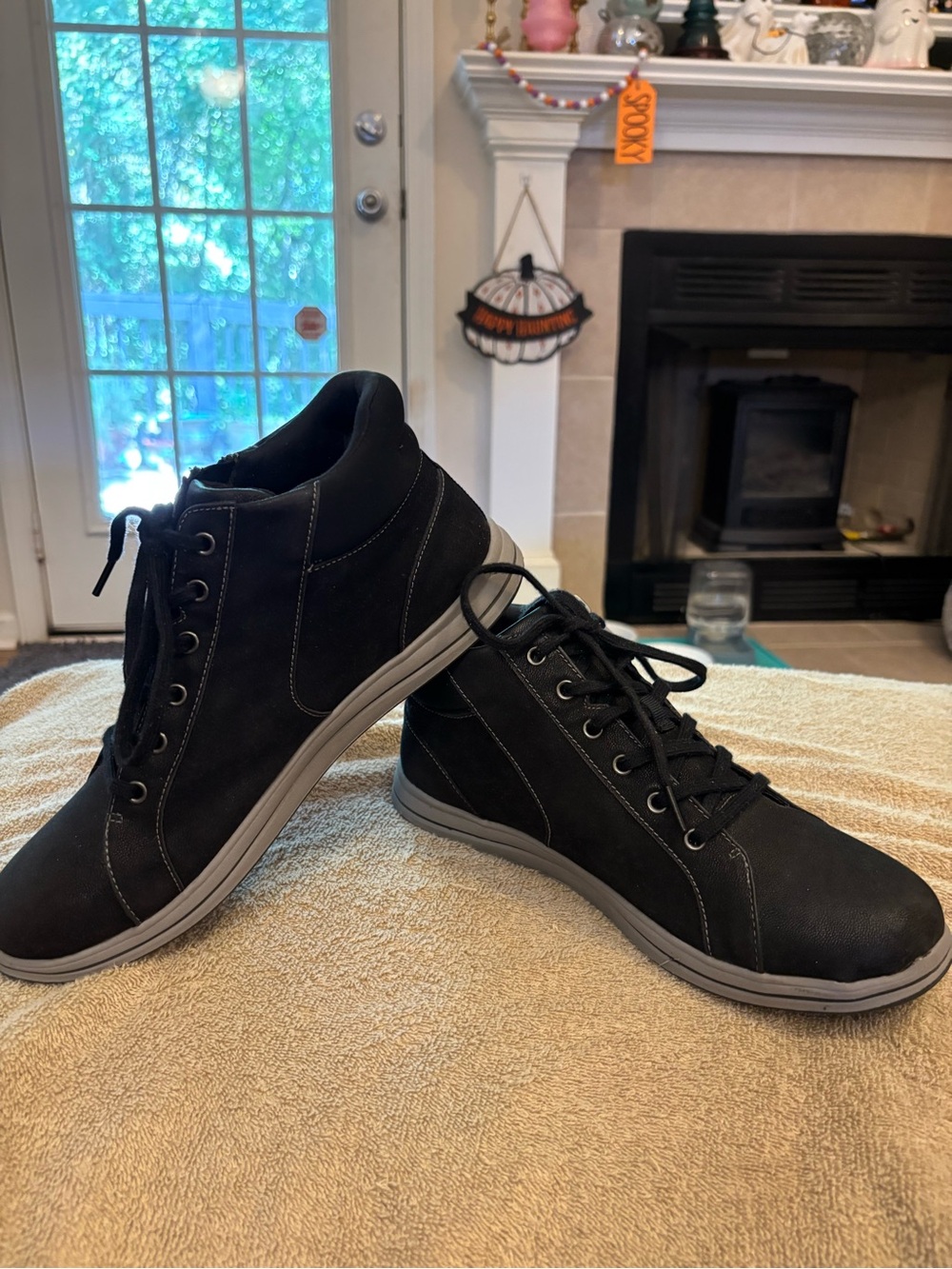 Clarks Women Black High-Top Casual Sneakers Sz 91/2 W